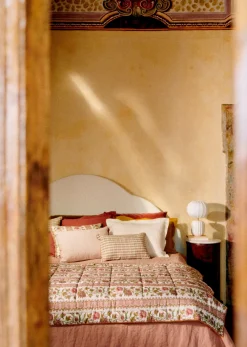 Best Sezane Bedruckte Steppdecke Blumen aus Amalfi - Gewebte Streifen Blush