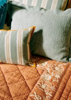 Online Sezane Bestickte Steppdecke Terrakotta - Ecrufarbene Blumenstickereien