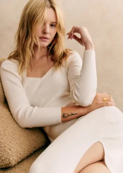 Online Sezane Kleid Amandine Ecru