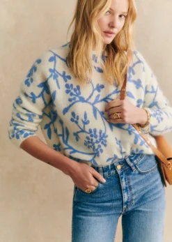 Online Sezane Pullover Pelagie Ecru Blumen Blau