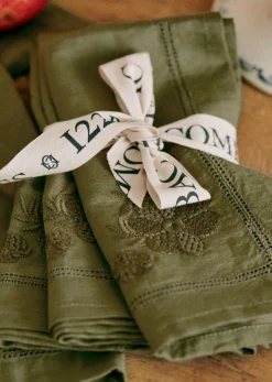 Sale Sezane Set Aus 4 Handtüchern - Gestickte Blumen