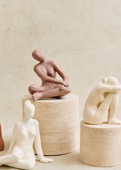 Sale Sezane Skulptur Guénolée Courcoux - Die Frau Großes Modell