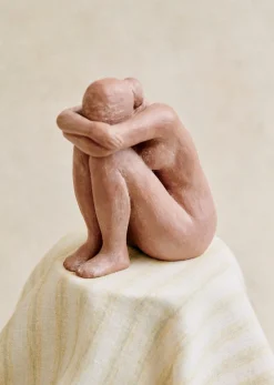 Hot Sezane Skulptur Guénolée Courcoux - Sitzende Frau Kleines Modell