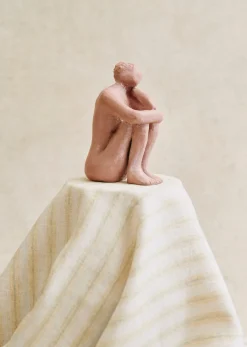 Best Sezane Skulptur Guénolée Courcoux - In Gedanken Versunkene Frau - Kleines Modell